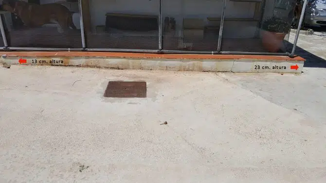 Выровняйте бетонный пол, чтобы разместить съемный бассейн без проведения работ