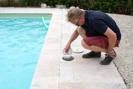 instalar skimmers para abrir piscina