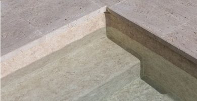 изображение бассейна с вкладышем из песчано-травертинового покрытия
