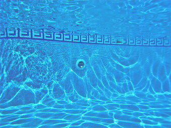 nivel de agua óptimo para una piscina