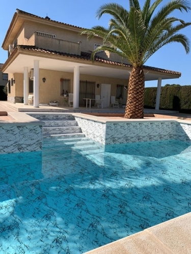 foto piscina natural marmol